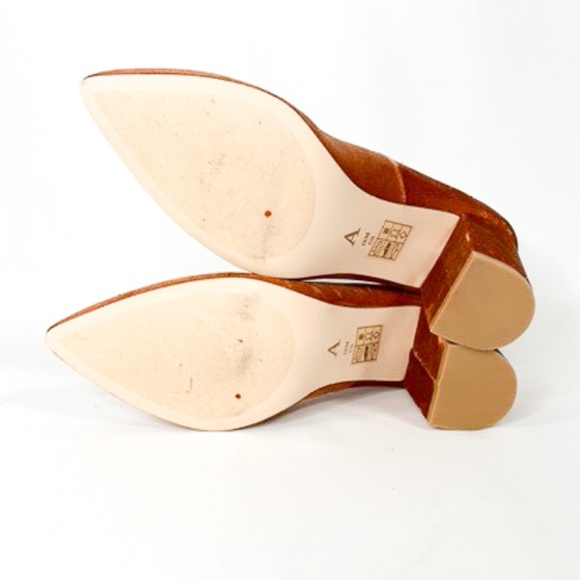 ANTHROPOLOGIE Scalloped Velvet Block Heels Tan 10 - Picture 7 of 8